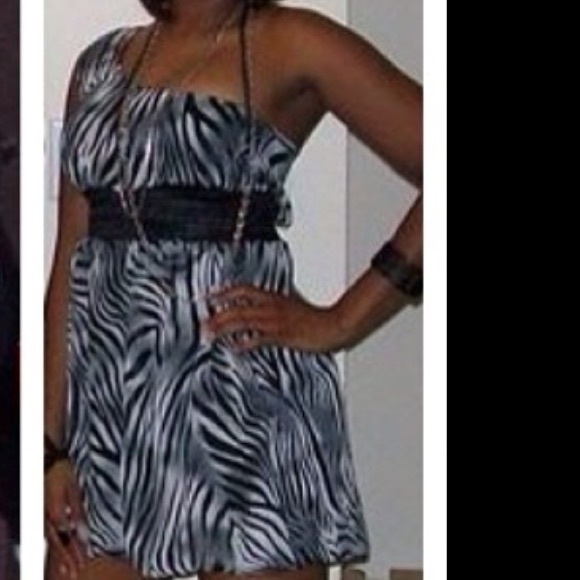 Black & Gray Dress/Worn Once! - Picture 2 of 4